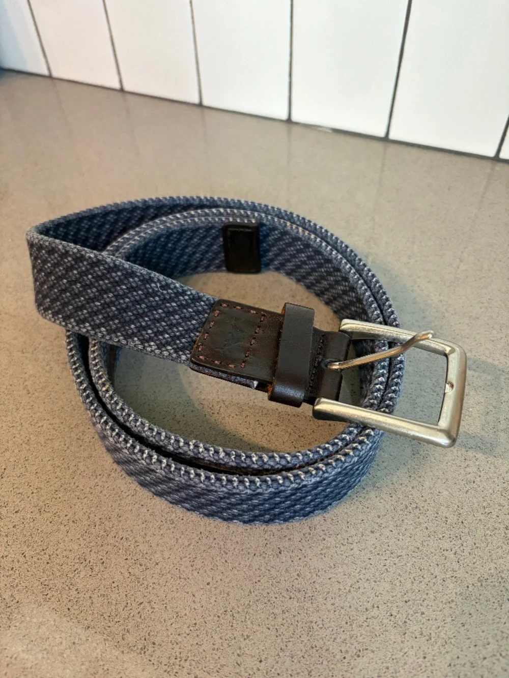 Tommy Bahama cloth and leather belt - size 44 (see pic)